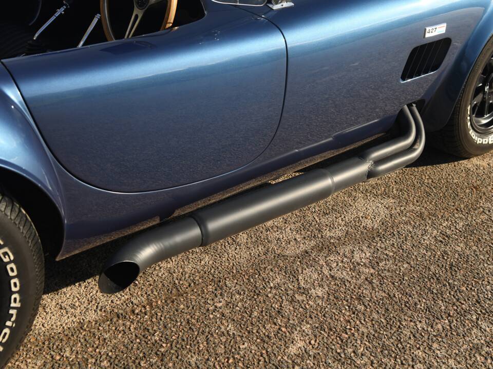 Image 14/50 de AC Cobra 427 (1999)