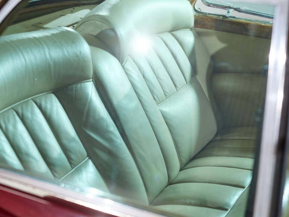 Image 38/62 of Rolls-Royce Silver Shadow I (1969)