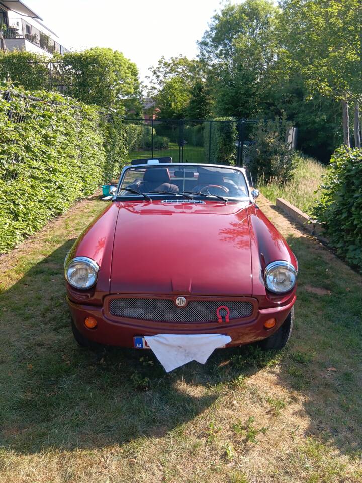 Immagine 2/11 di MG MGB (1975)