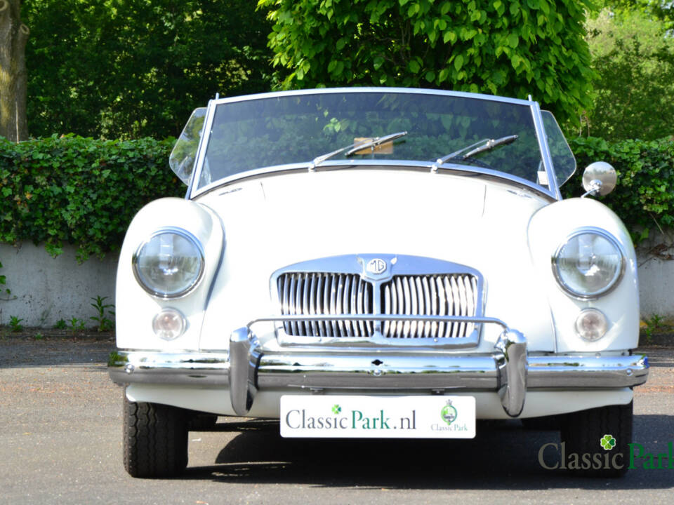 Image 19/50 de MG MGA 1600 (1960)