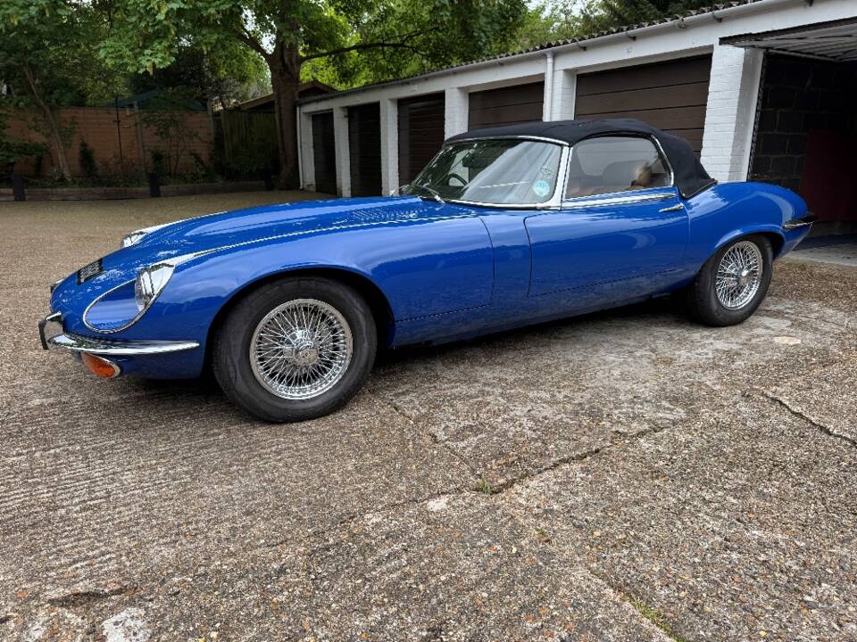 Image 3/32 de Jaguar Type E V12 (1973)