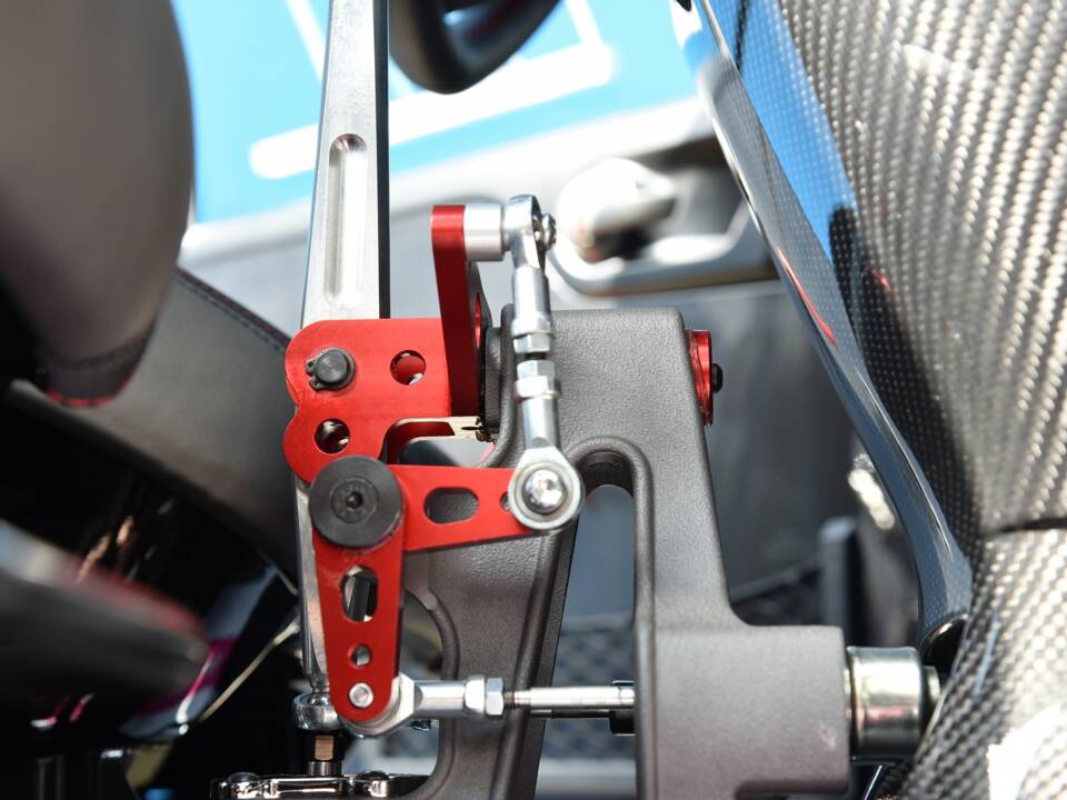 Image 4/21 of Abarth 695 Biposto (2016)