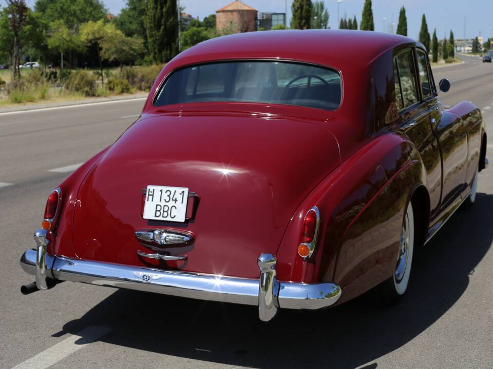 Image 6/81 of Bentley S 1 (1959)
