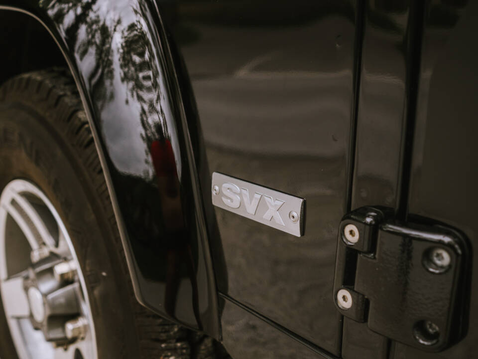 Bild 12/13 von Land Rover Defender SVX (2008)