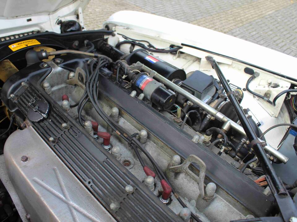 Bild 29/68 von Jaguar XJ 6 4.2 (1985)