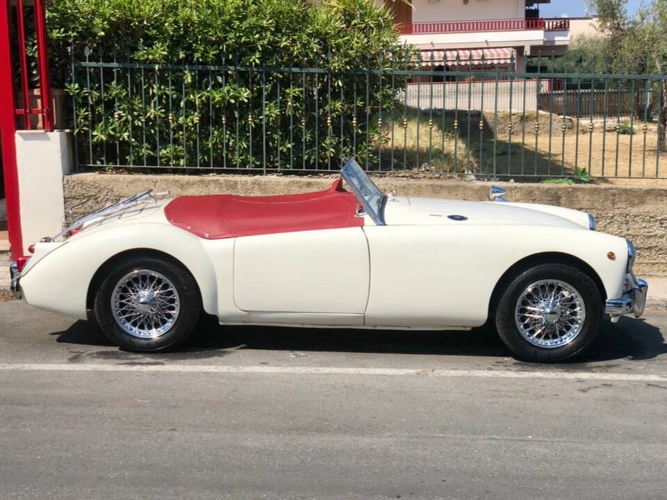 Image 1/18 de MG MGA 1600 (1961)