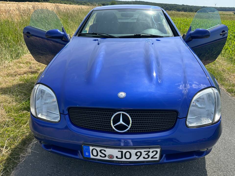 Image 2/14 de Mercedes-Benz SLK 230 Kompressor (1998)