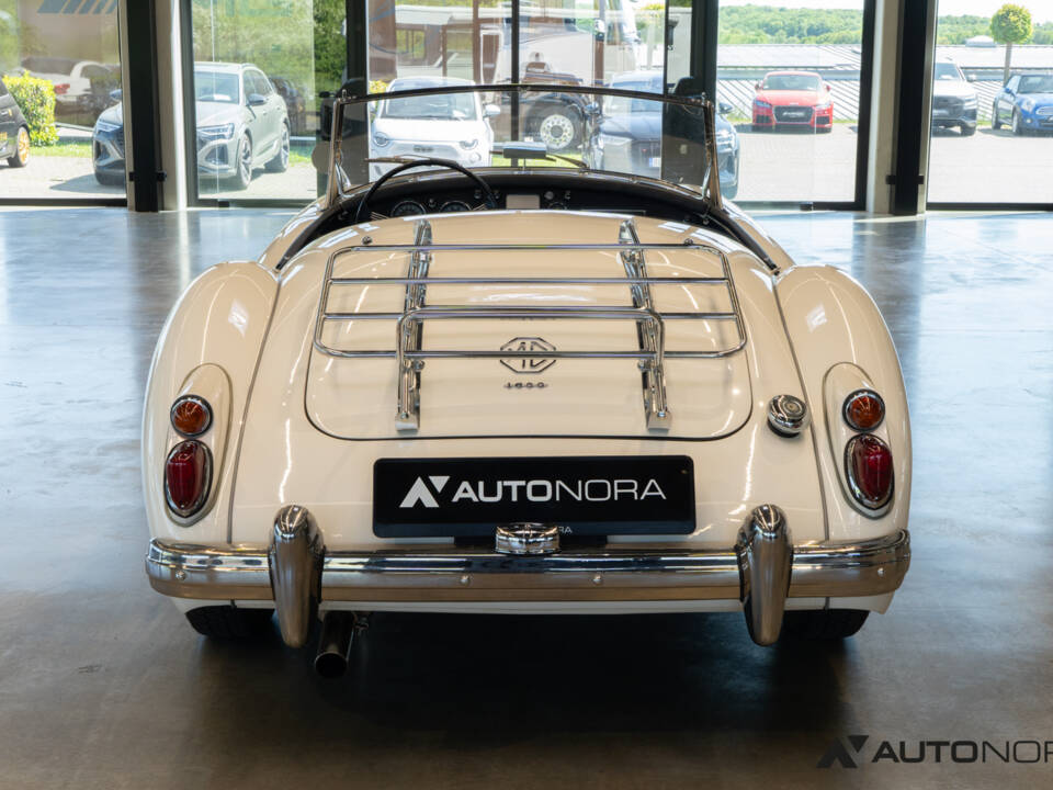 Image 9/65 of MG MGA 1600 (1960)