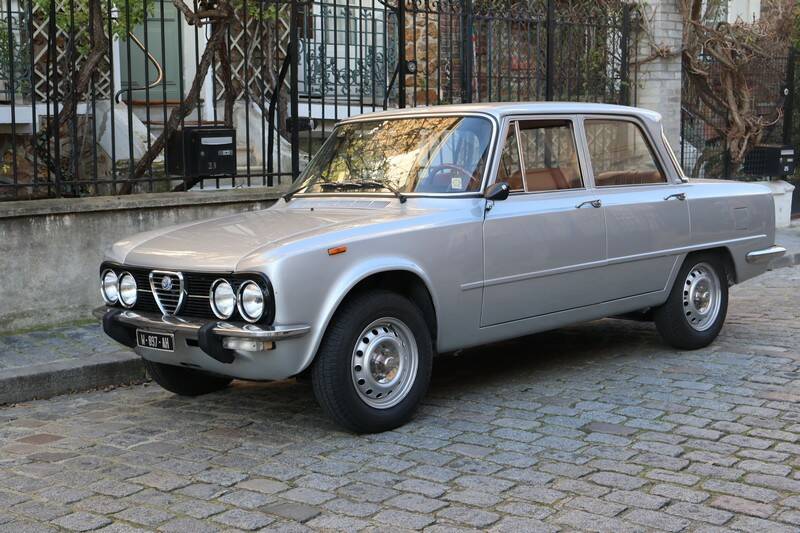 Bild 3/43 von Alfa Romeo Giulia Nuova Super 1300 (1975)