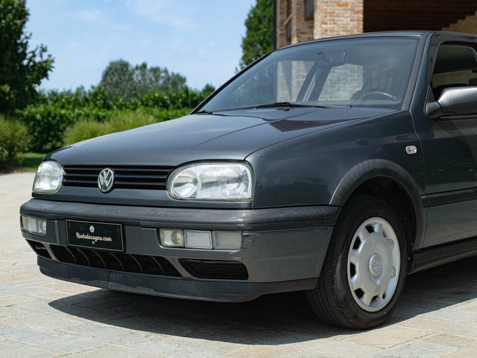 Immagine 9/45 di Volkswagen Golf IV 1.6 (1997)