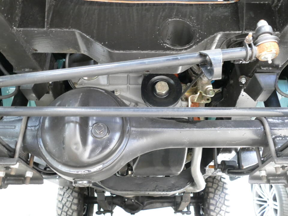 Image 17/19 de Land Rover 88 (1978)