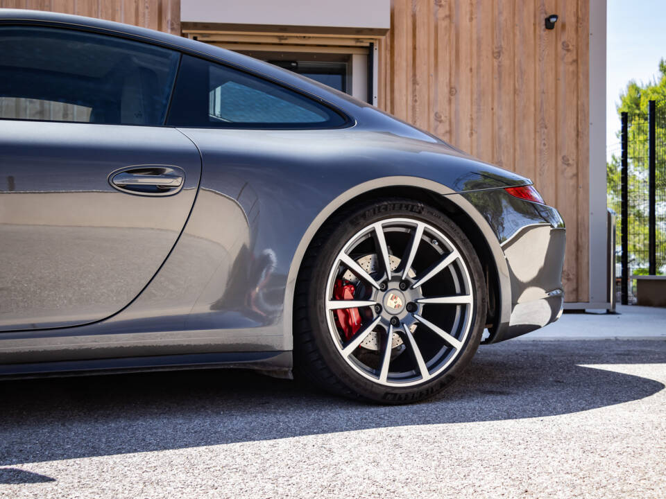 Image 4/50 of Porsche 911 Carrera 4S (2013)