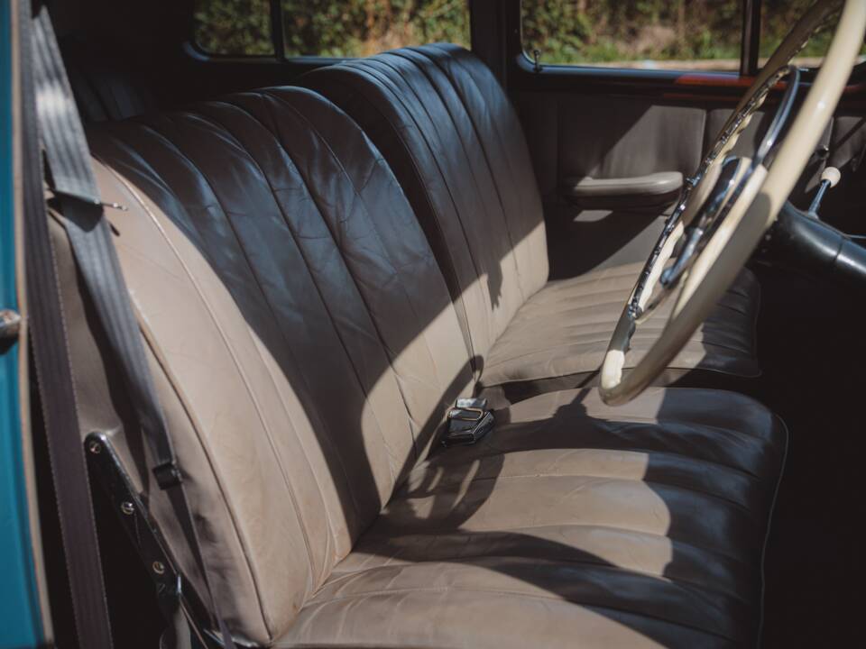 Bild 10/50 von Mercedes-Benz 220 a (1956)