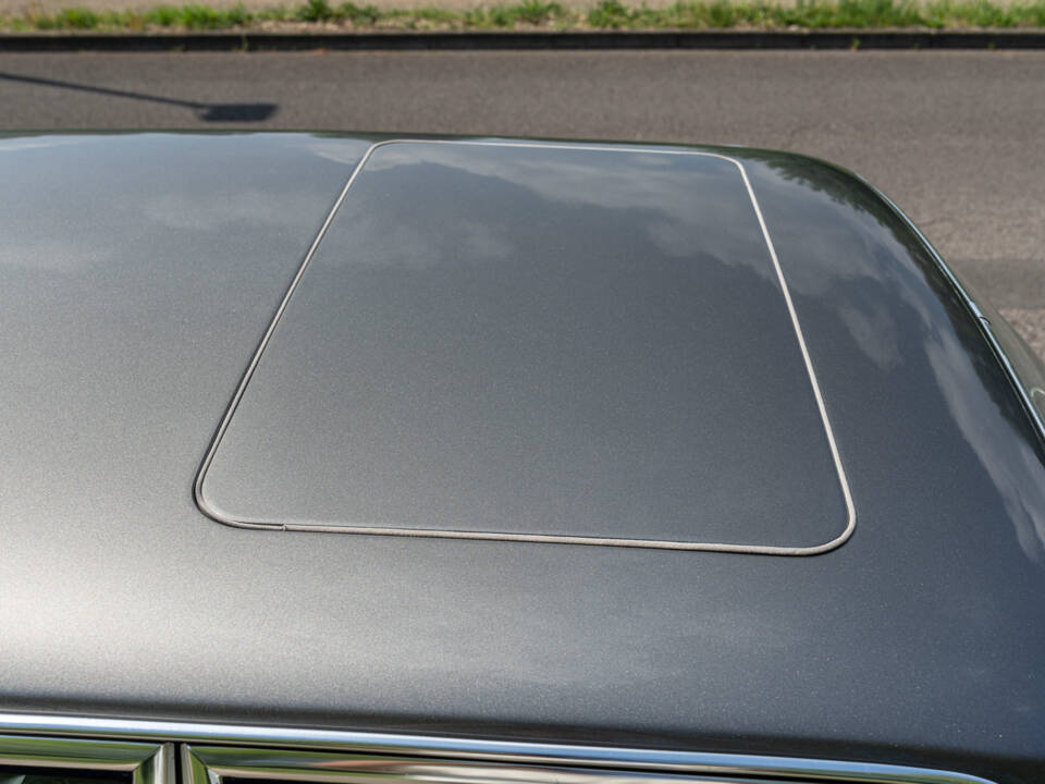 Afbeelding 10/29 van BMW 3,3 L (1975)