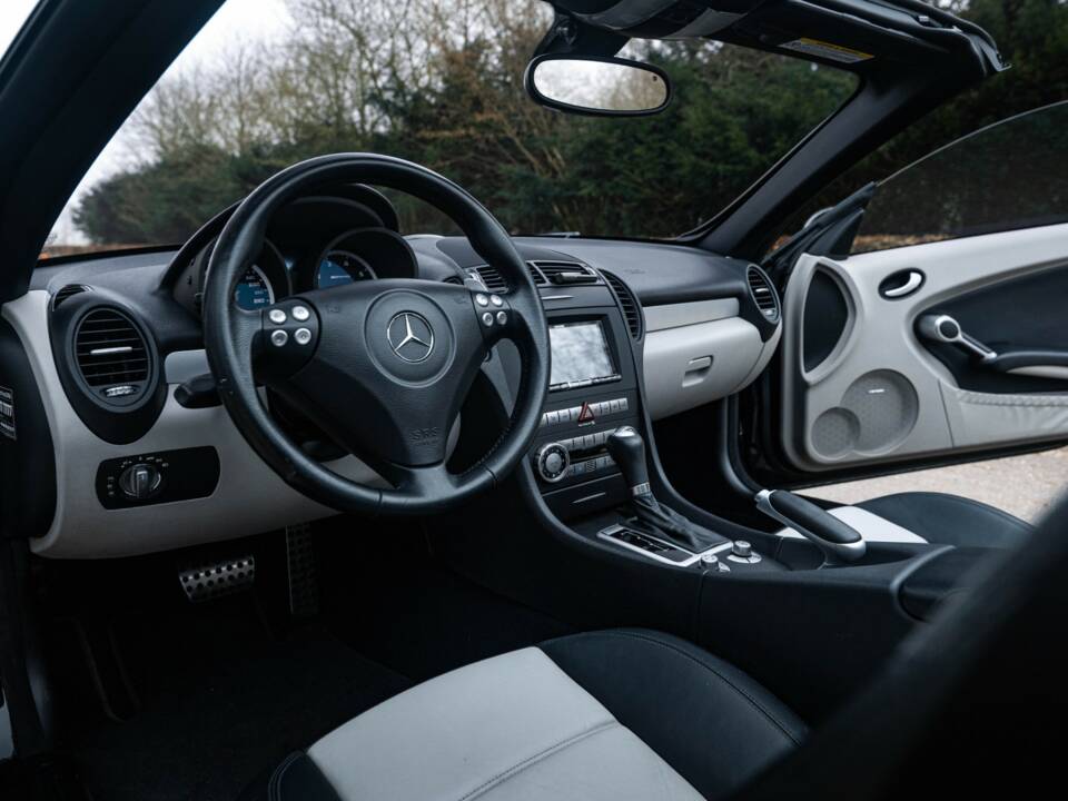 Immagine 20/38 di Mercedes-Benz SLK 55 AMG (2007)