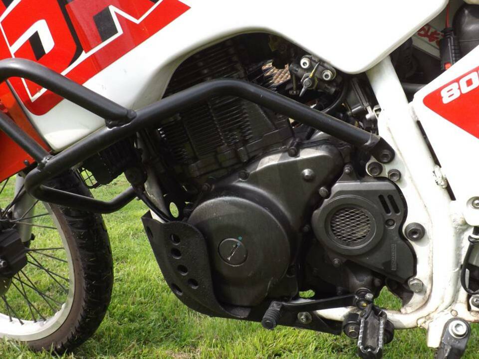 Immagine 18/34 di Suzuki DR 800S Big (1990)