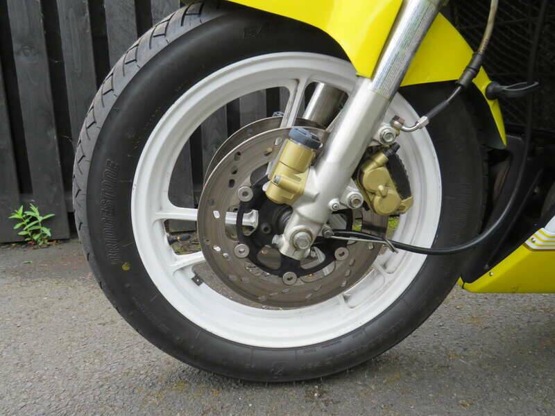 Image 31/43 de Suzuki RG 500 (1987)