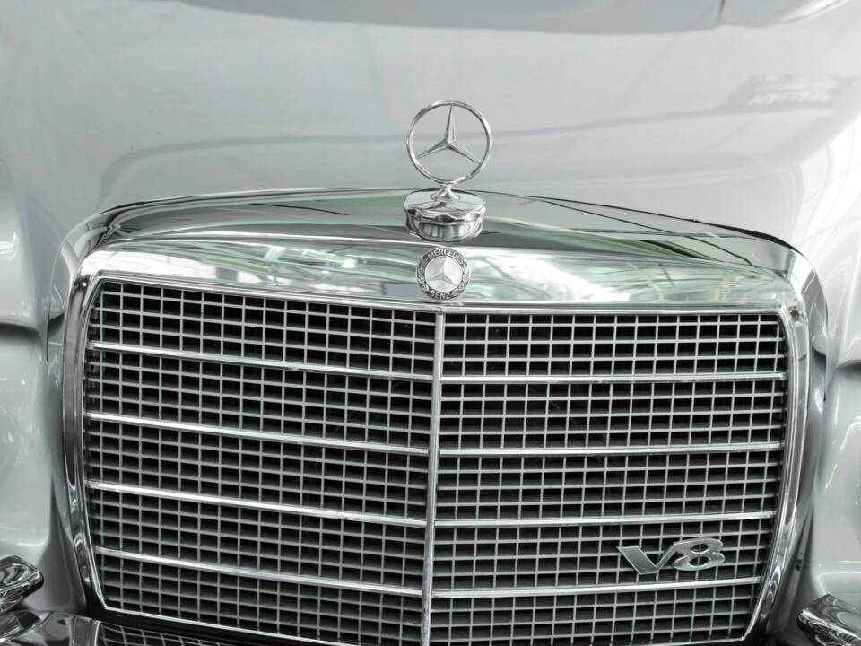 Image 46/49 de Mercedes-Benz 280 SE (1970)