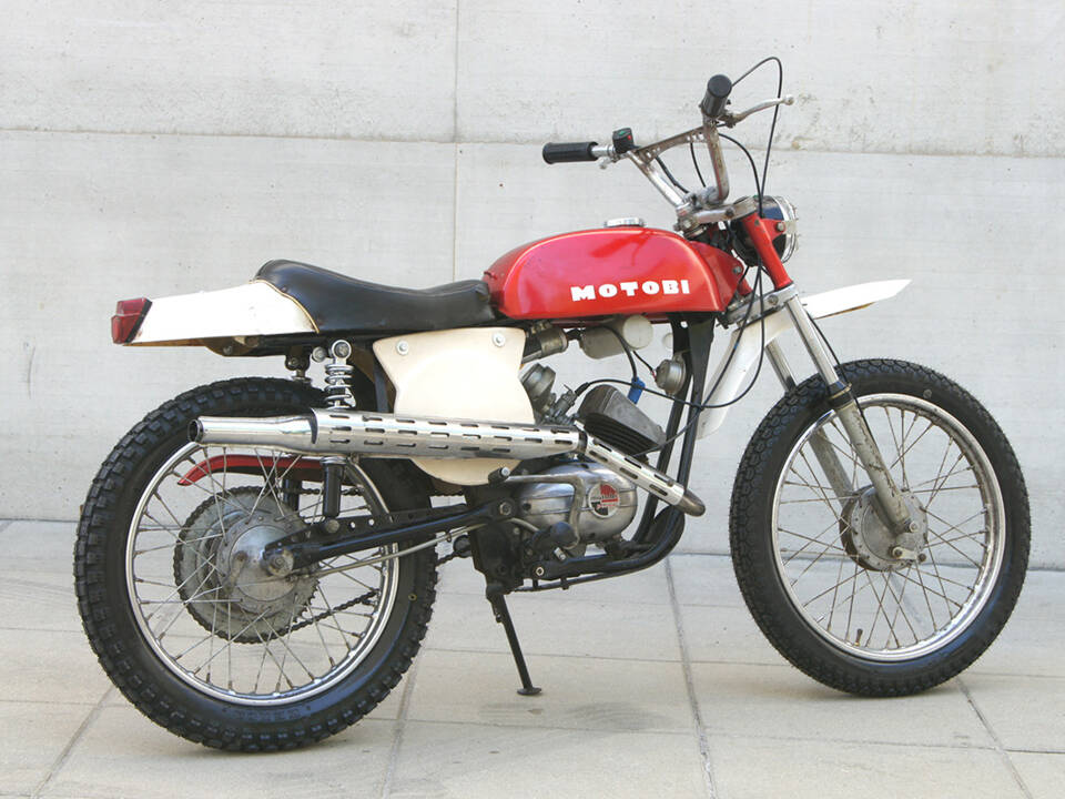 Image 8/13 of Motobi DUMMY (1971)