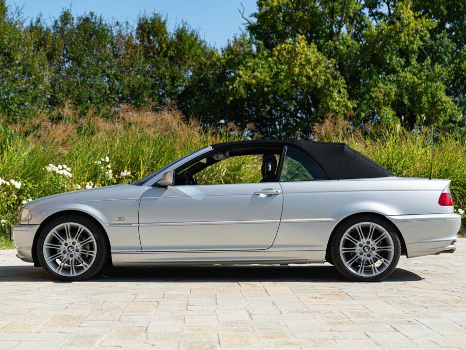 Immagine 8/50 di BMW 320Ci (2001)