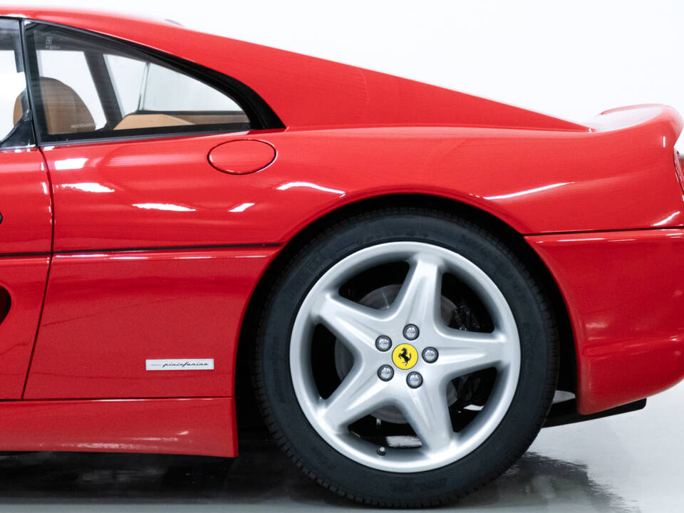Imagen 5/39 de Ferrari F 355 Berlinetta (1997)