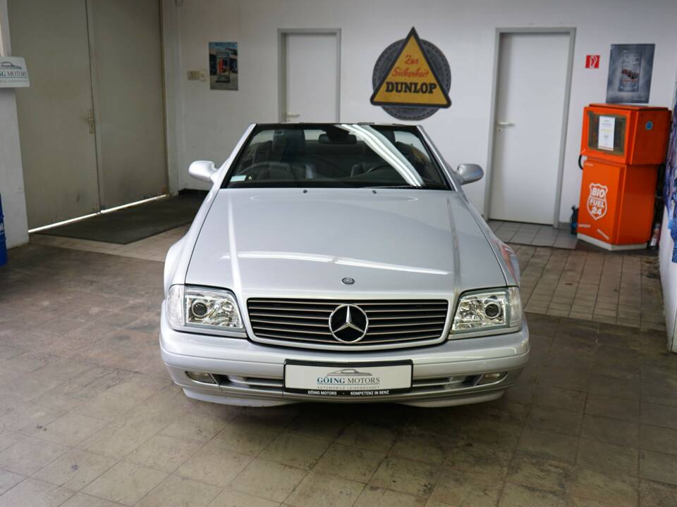 Image 3/33 of Mercedes-Benz SL 500 (2001)