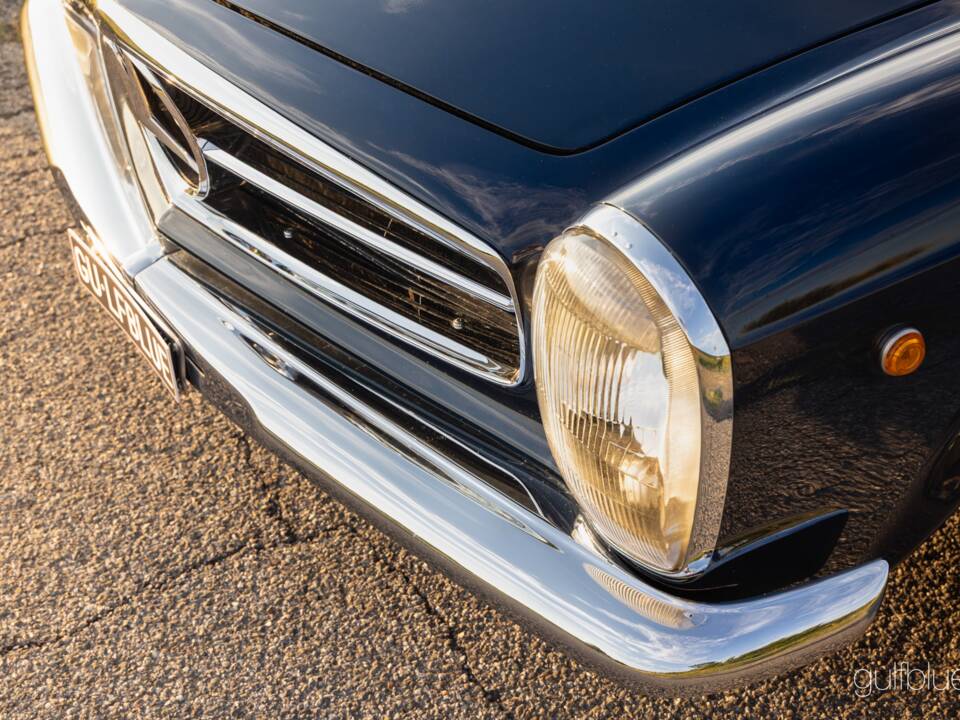 Image 26/79 de Mercedes-Benz 280 SL (1969)