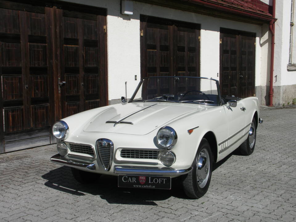 Image 32/40 of Alfa Romeo 2000 Spider (1959)