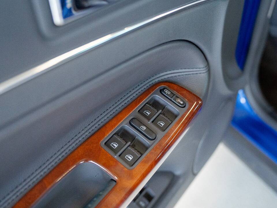 Image 46/59 de Volkswagen Passat Variant 4.0 W8 (2004)