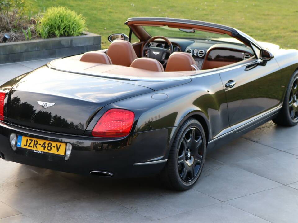Image 2/50 of Bentley Continental GTC (2007)