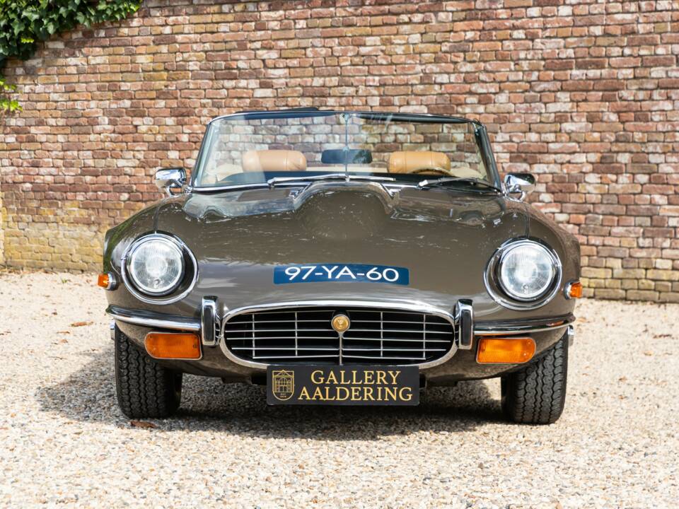 Image 16/50 de Jaguar Type E V12 (1973)