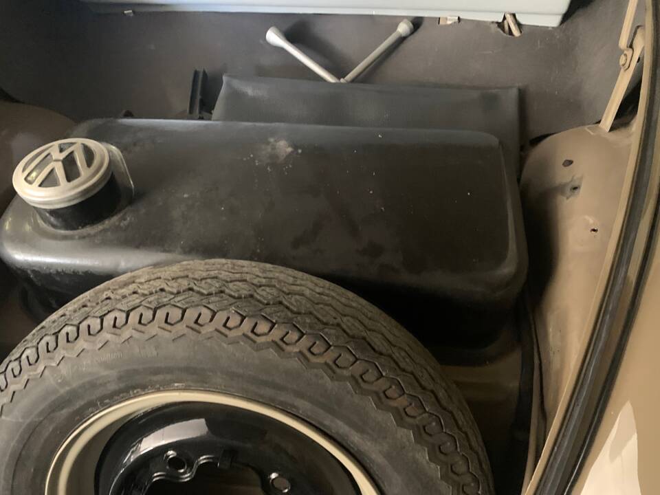 Immagine 48/56 di Volkswagen Maggiolino 1100 Standard "Ovali" (1954)