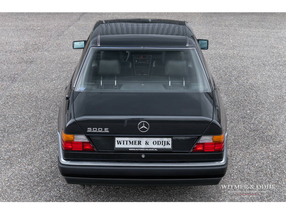 Image 3/34 of Mercedes-Benz 500 E (1992)