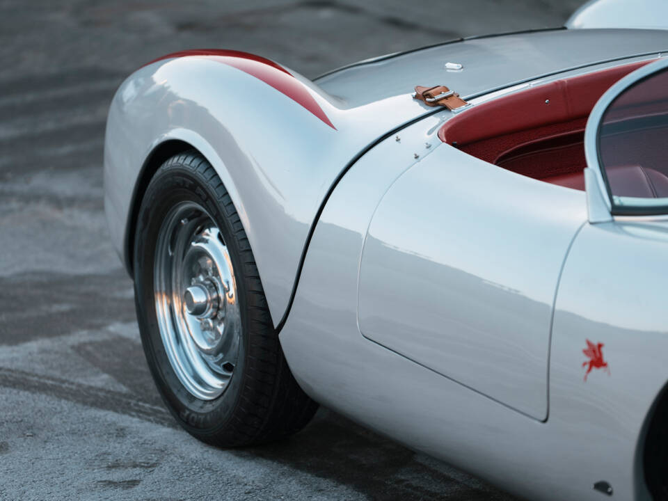 Image 15/16 of Beck Spyder (1955)