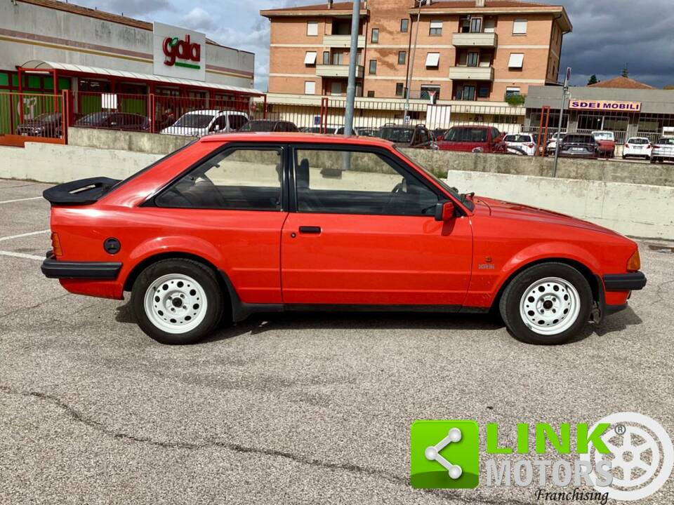 Bild 4/10 von Ford Escort 1.6i (1983)