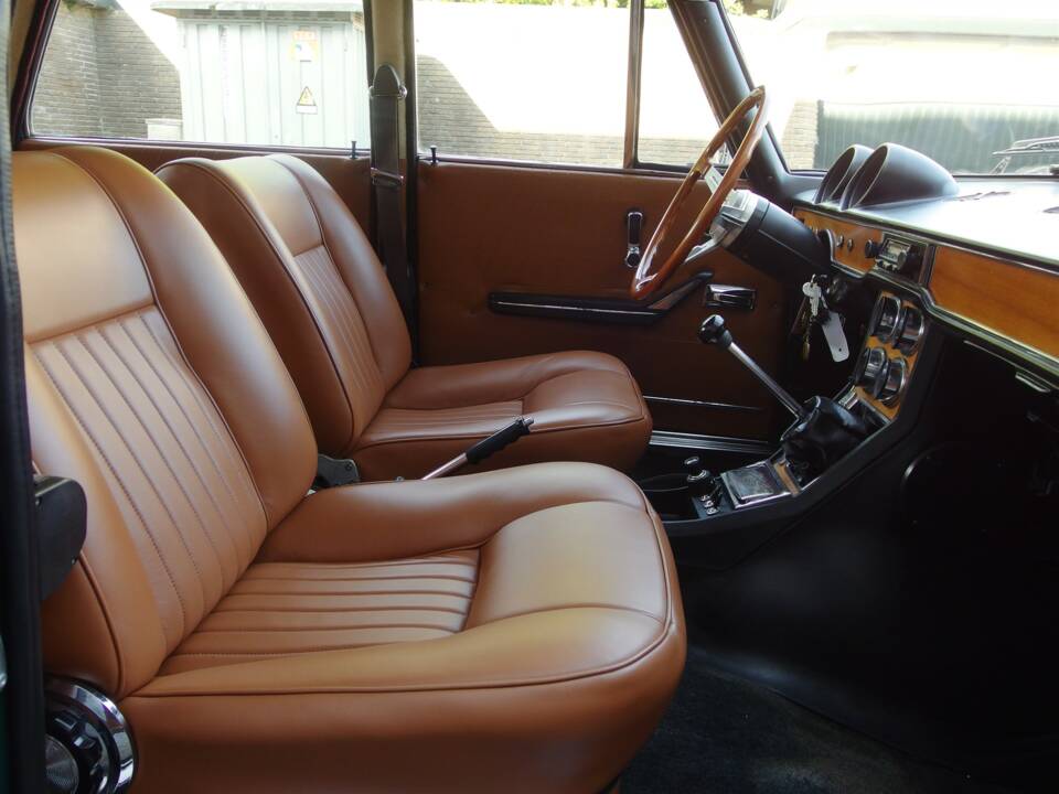 Image 45/99 of Alfa Romeo 1750 Berlina (1970)