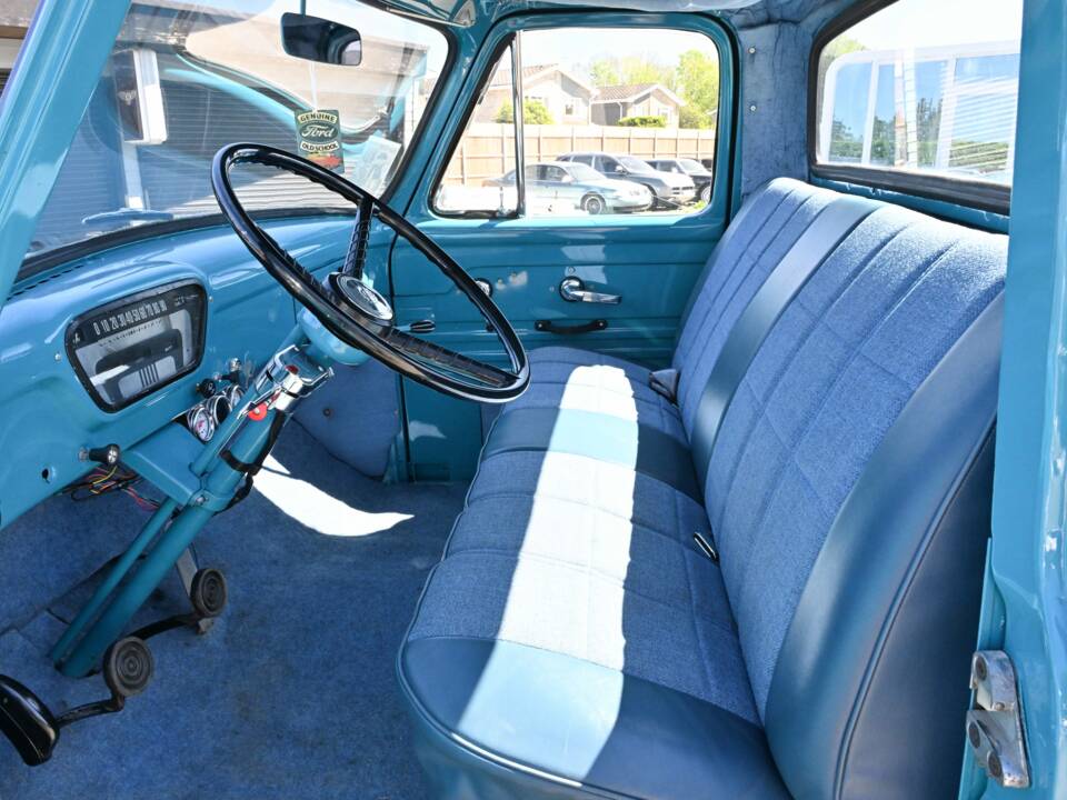 Image 28/50 de Ford F-100 (1954)