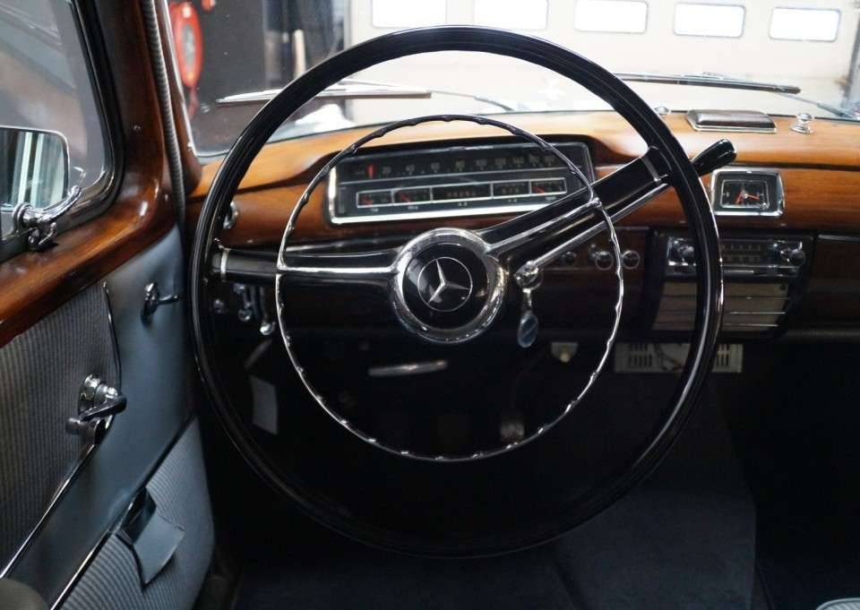 Afbeelding 15/50 van Mercedes-Benz 220 S (1959)