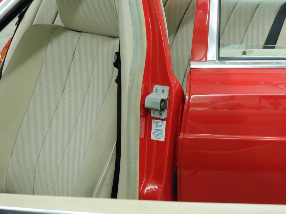 Bild 34/50 von Mercedes-Benz 260 SE (1986)