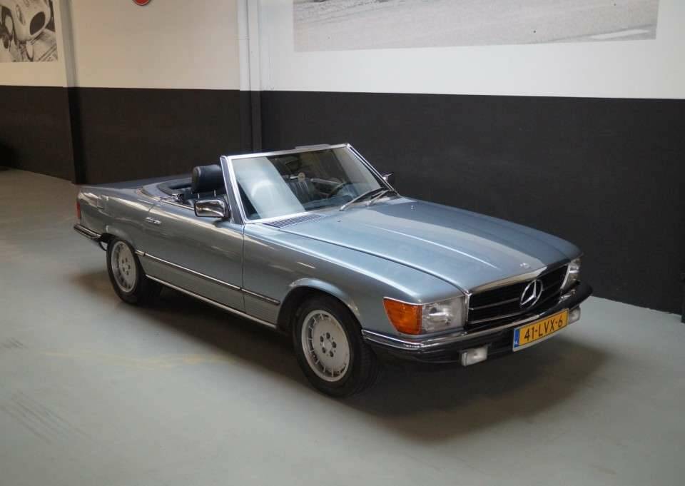 Image 19/41 of Mercedes-Benz 500 SL (1986)