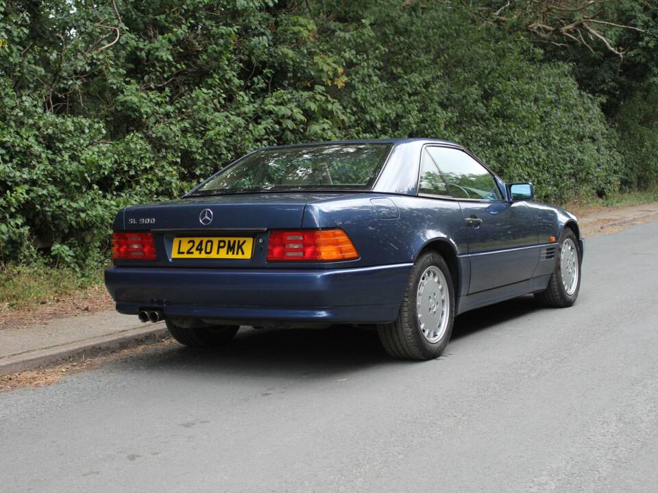 Image 6/15 of Mercedes-Benz 500 SL (1993)