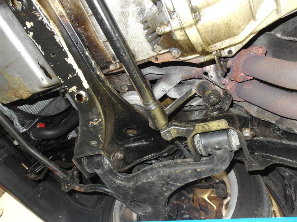 Immagine 95/98 di Mercedes-Benz 190 E 2.3-16 (1985)