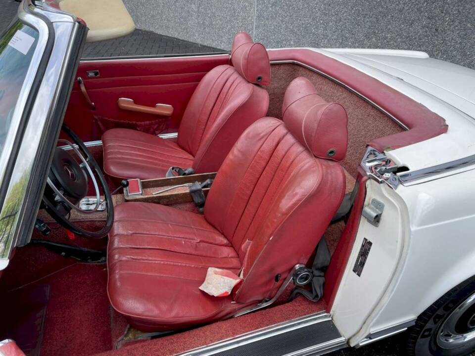 Image 37/37 of Mercedes-Benz 280 SL (1970)