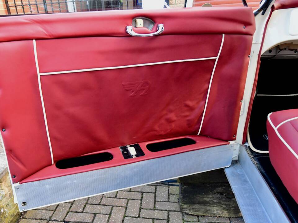 Image 30/41 of Austin A 90 Atlantic Convertible (1950)