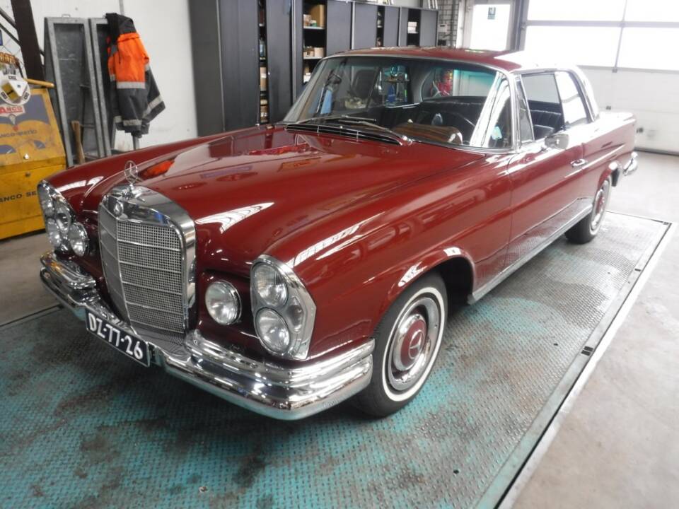 Bild 2/50 von Mercedes-Benz 250 SE (1967)