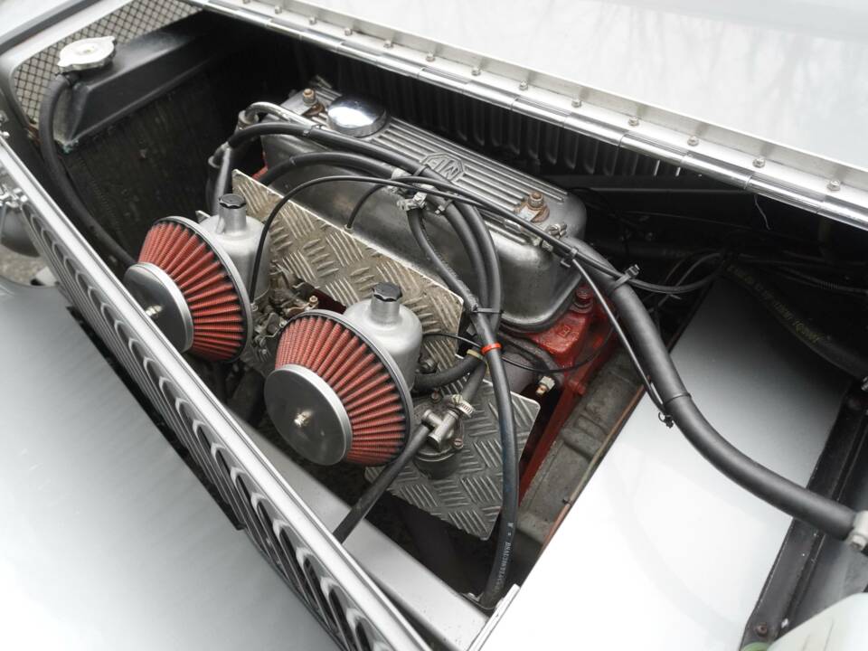 Image 15/18 of NG TF 1800 (2002)