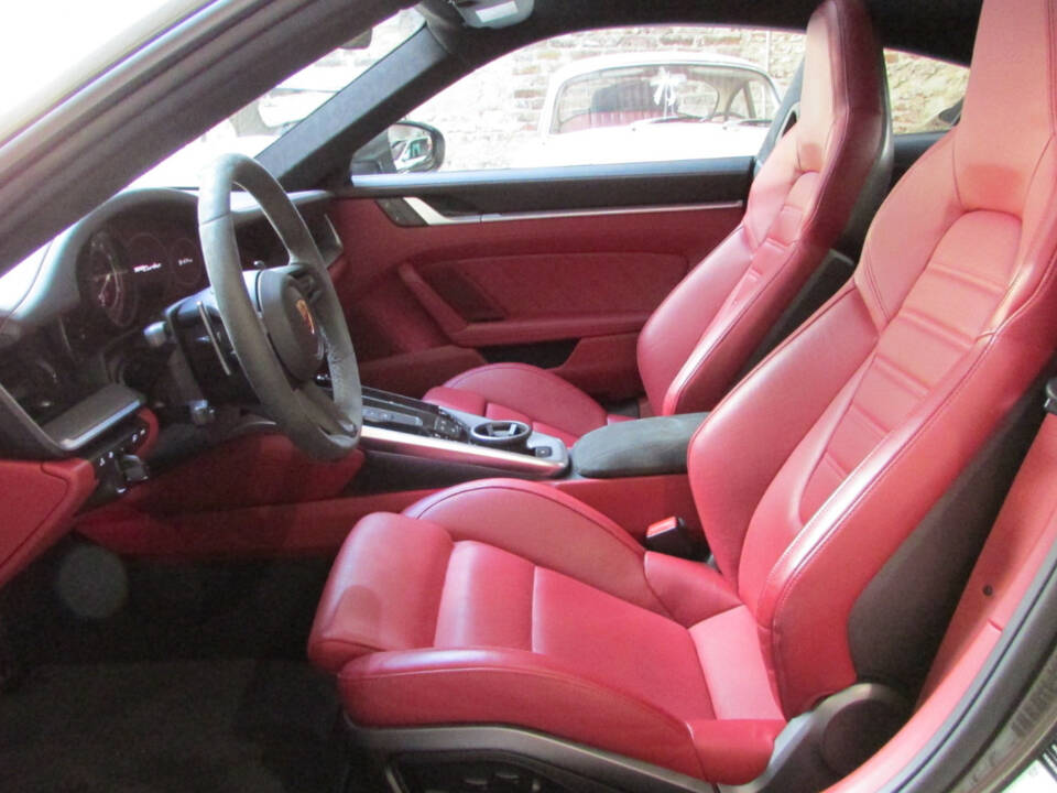 Image 12/20 of Porsche 911 Turbo (2022)