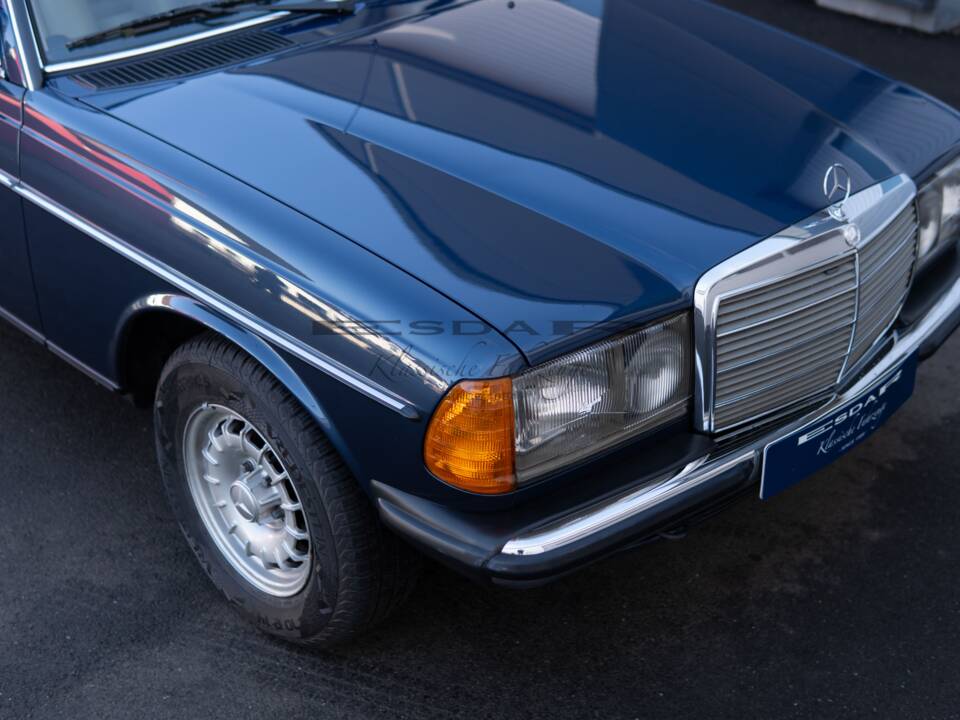 Bild 27/36 von Mercedes-Benz 280 TE (1981)
