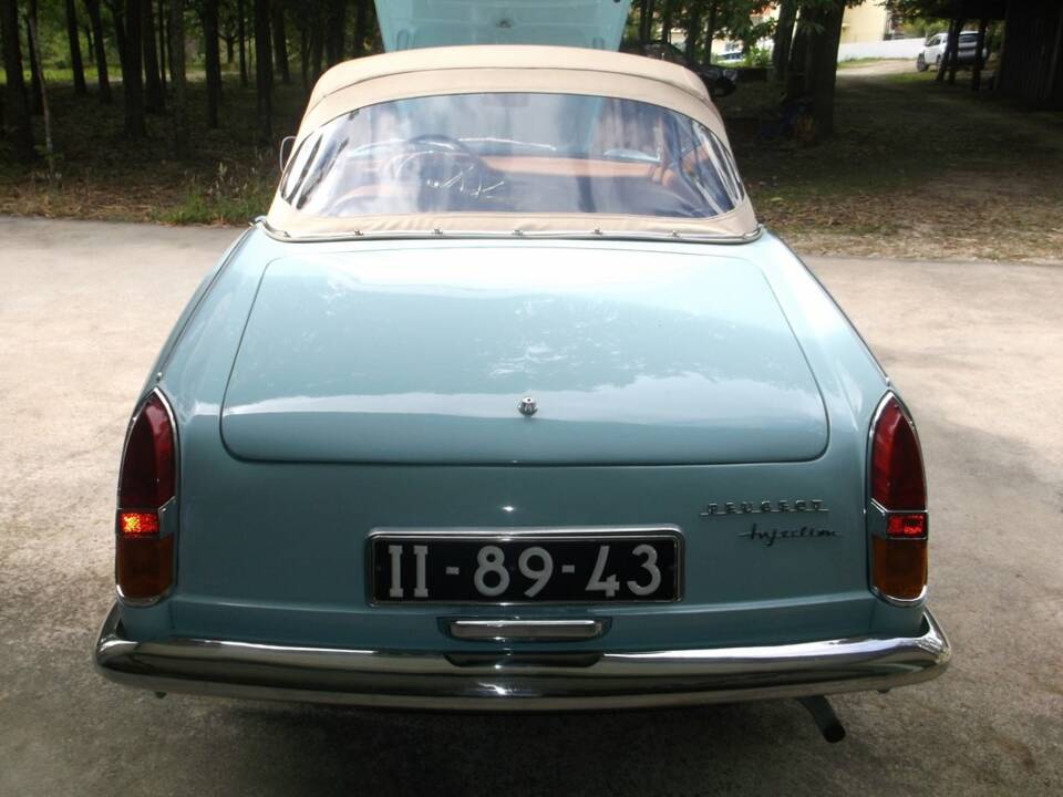 Imagen 5/8 de Peugeot 404 Injection (1964)