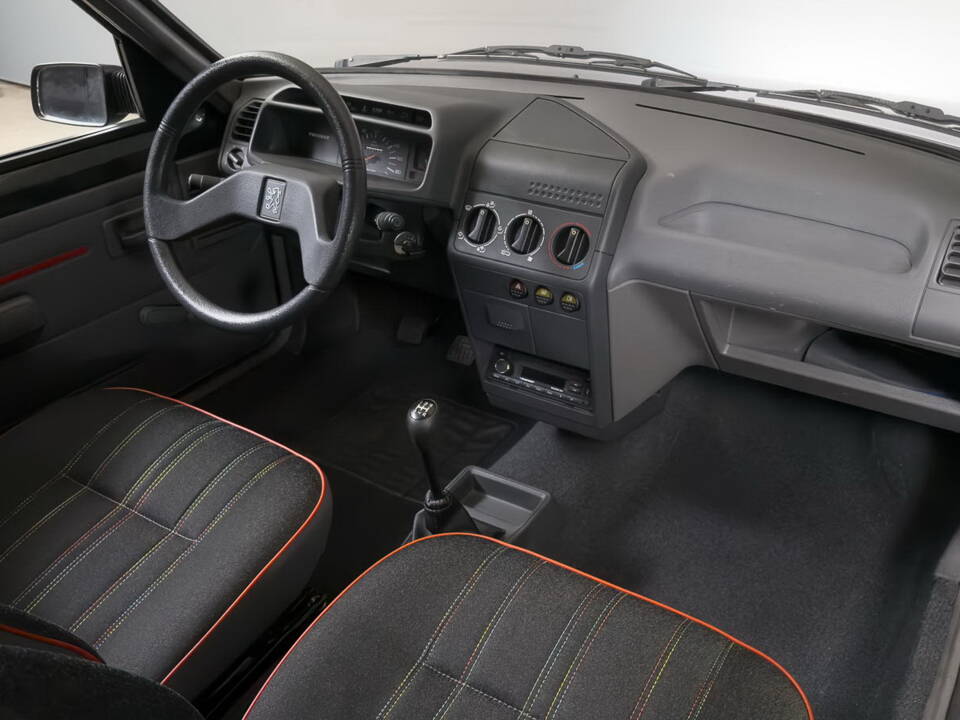 Imagen 16/28 de Peugeot 205 GTi 1.9 (1991)